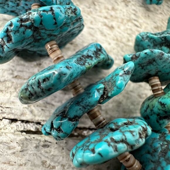 Vintage 1940s Kingman Turquoise Nugget Heishi Bead
Necklace - Picture 3 of 12